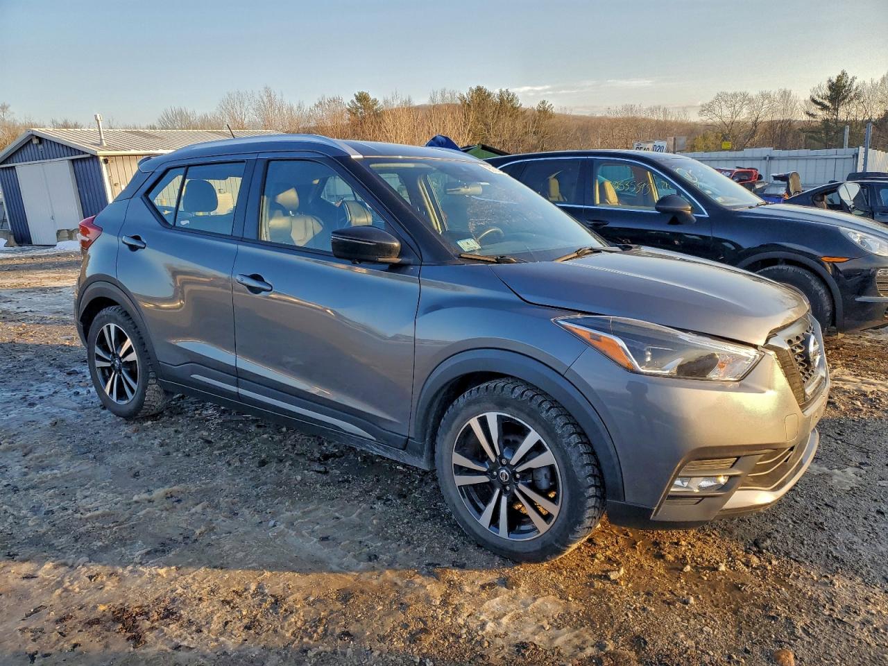2020 NISSAN KICKS SR photo 4