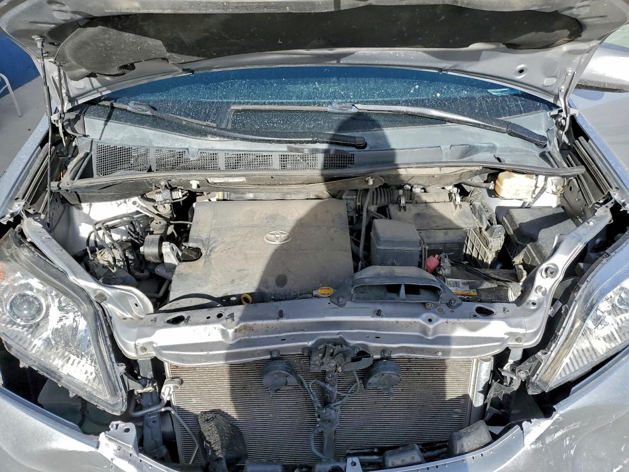 2015 TOYOTA SIENNA XLE photo 12