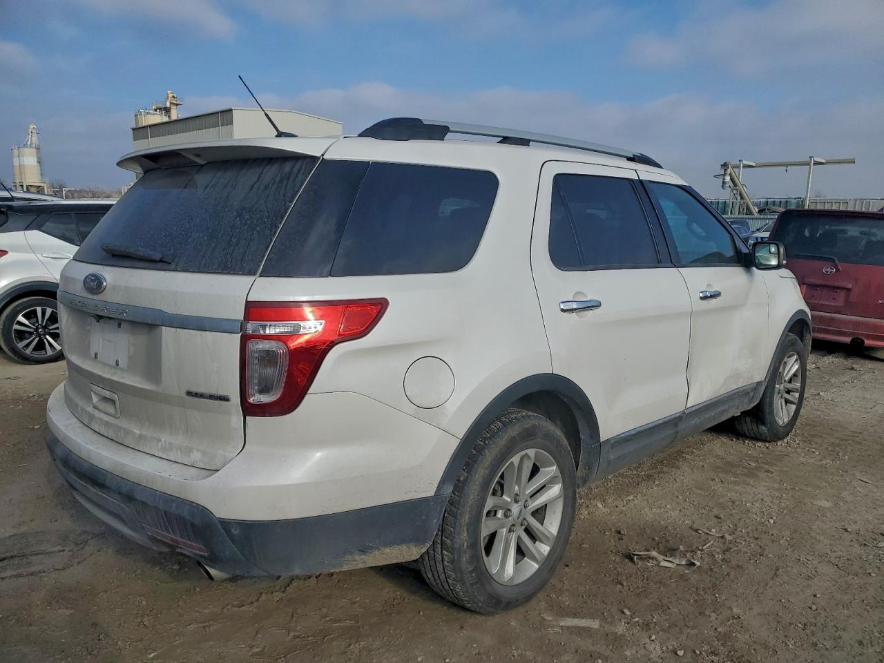 2014 FORD EXPLORER XLT photo 3