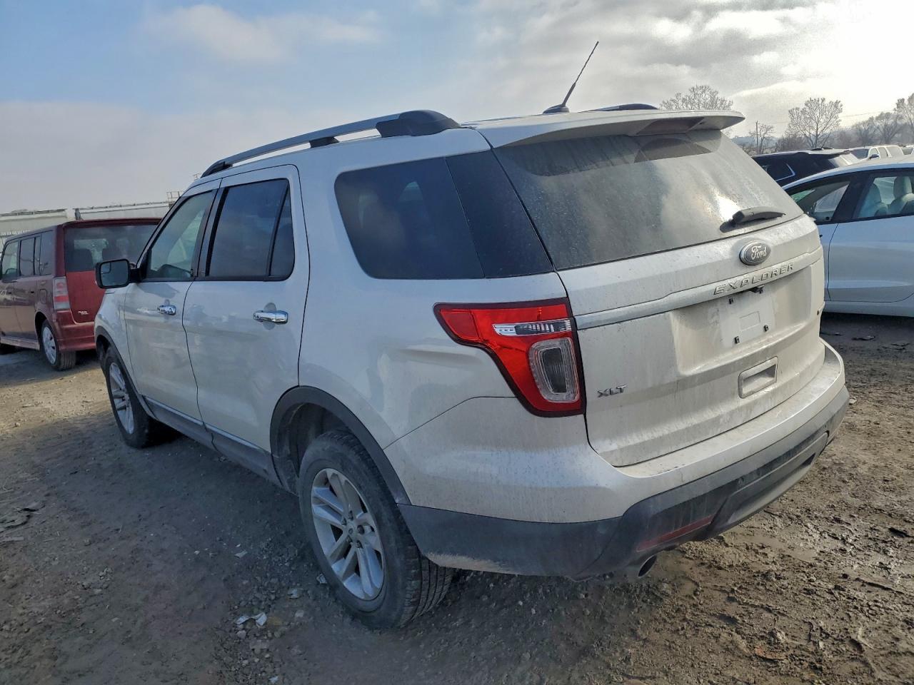 2014 FORD EXPLORER XLT photo 2