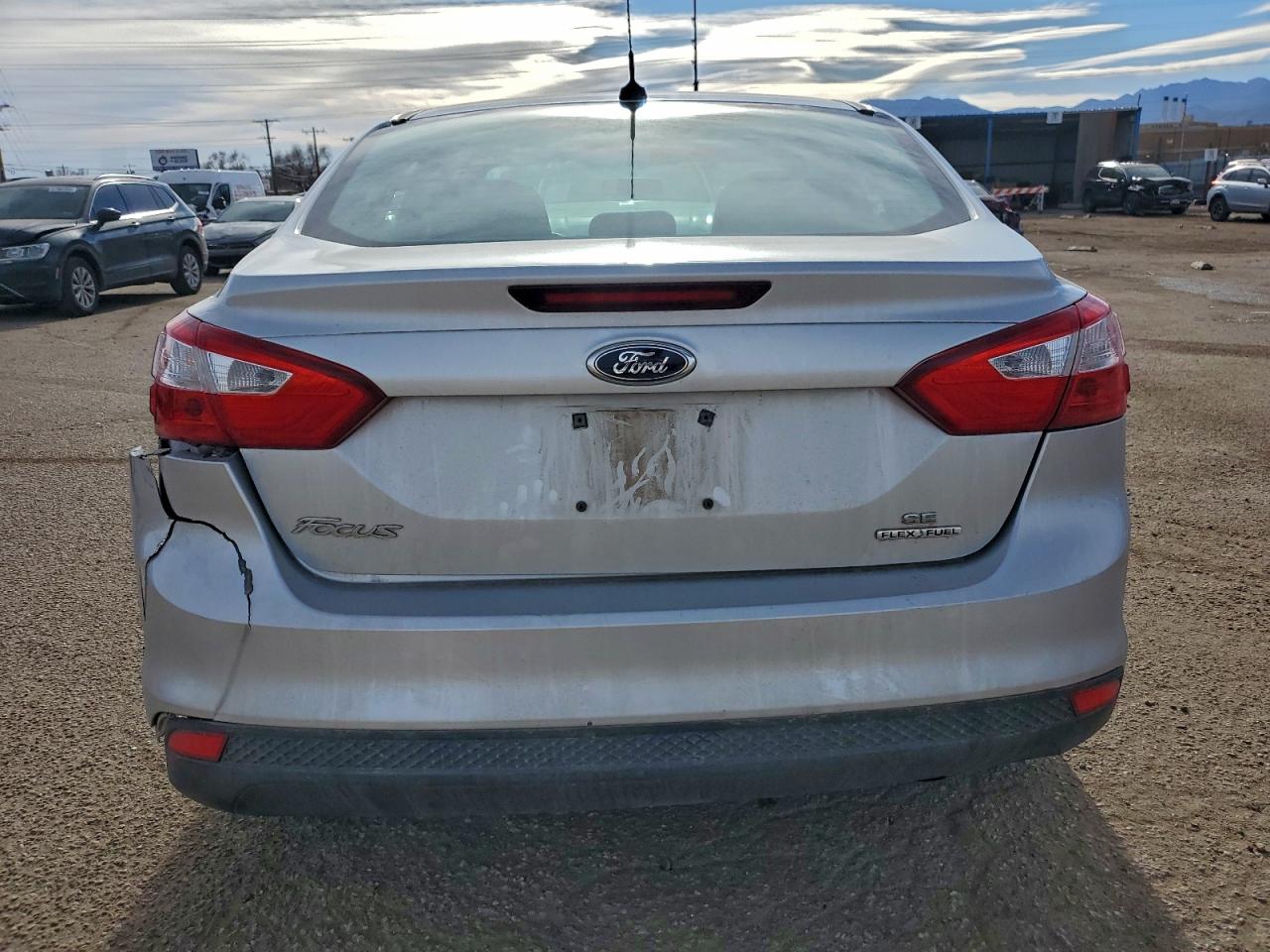 2013 FORD FOCUS SE photo 6