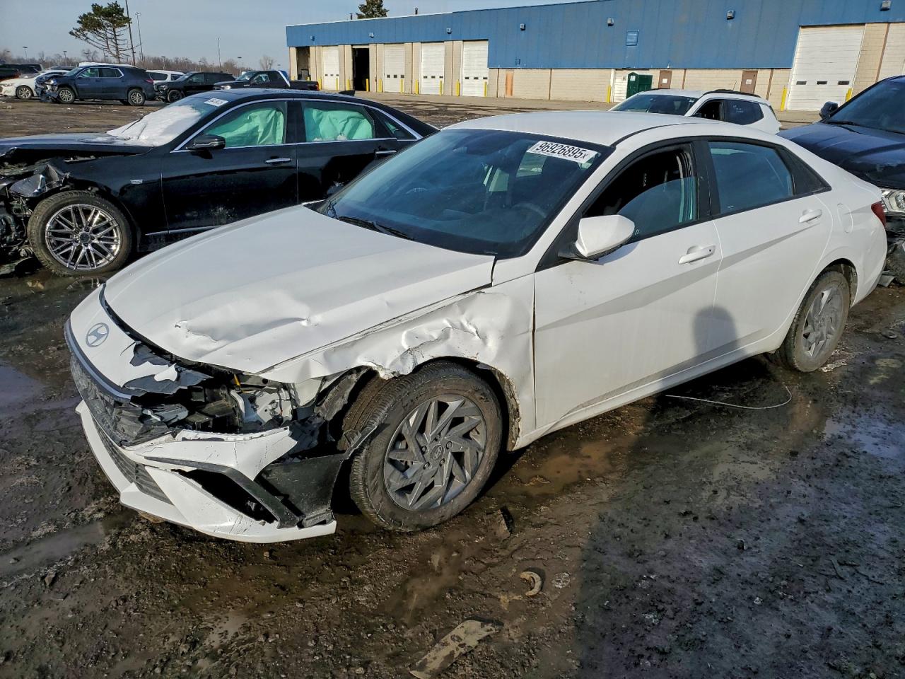2024 HYUNDAI ELANTRA
