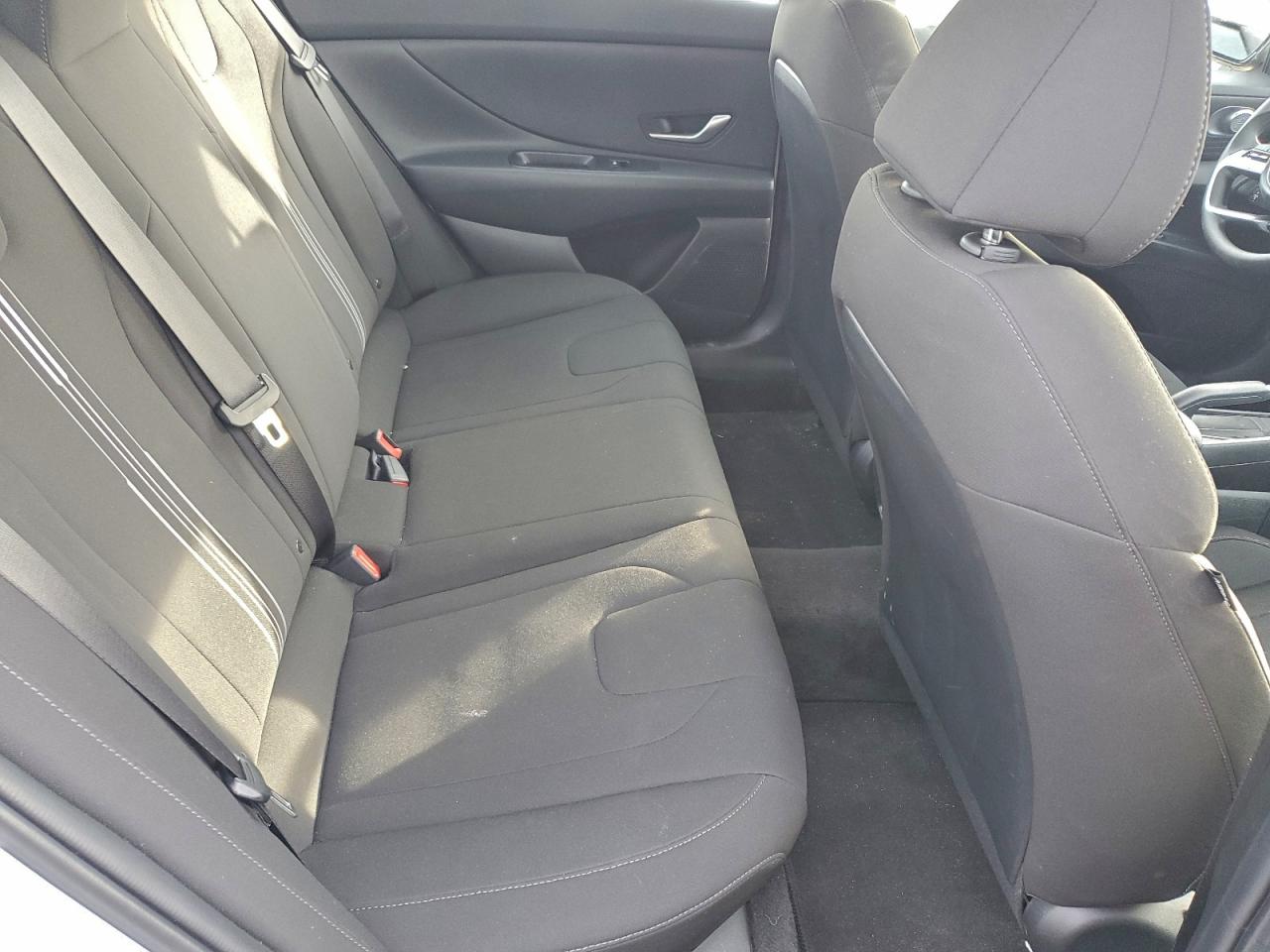 2024 HYUNDAI ELANTRA SEL photo 10