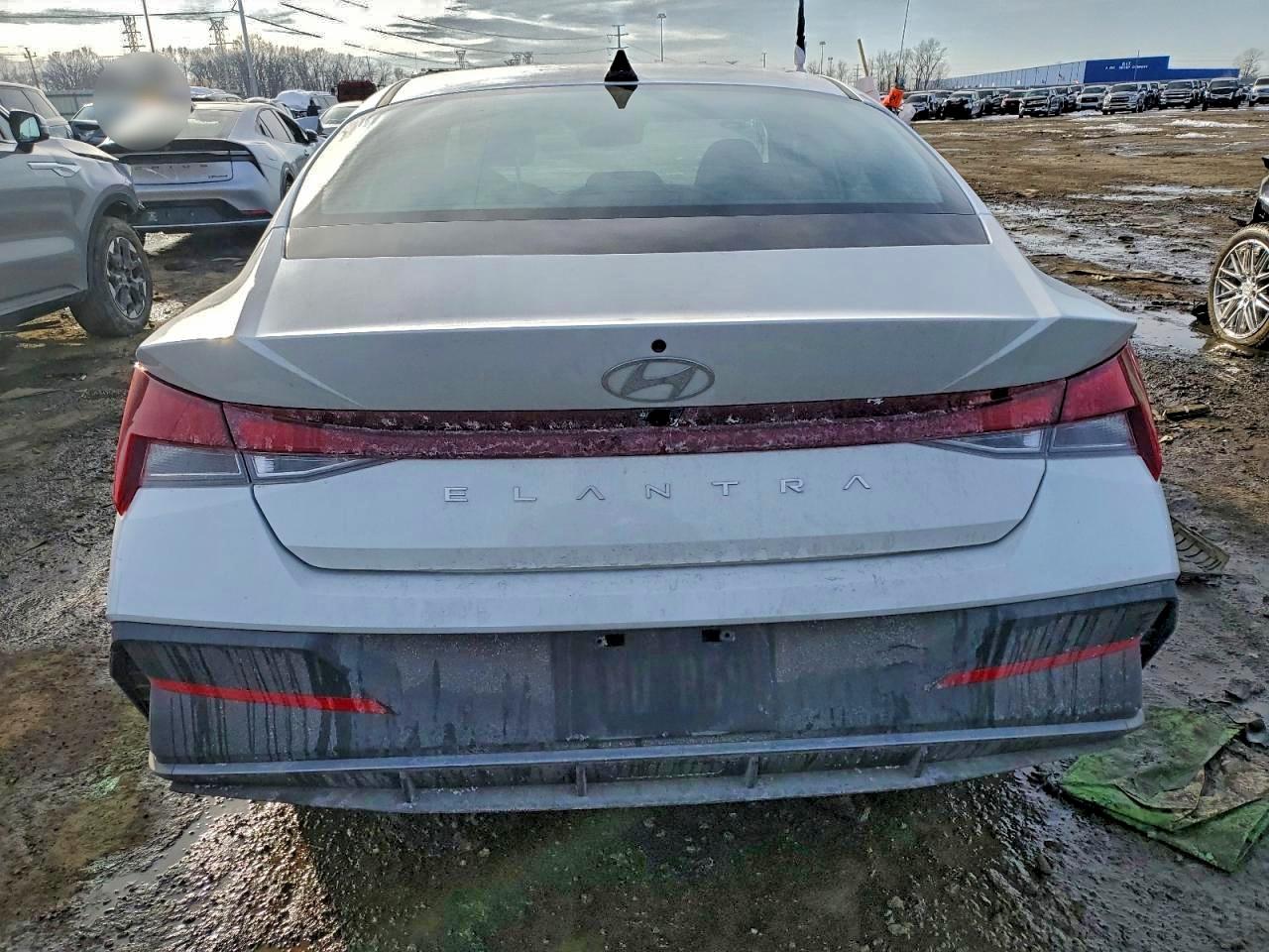 2024 HYUNDAI ELANTRA SEL photo 6