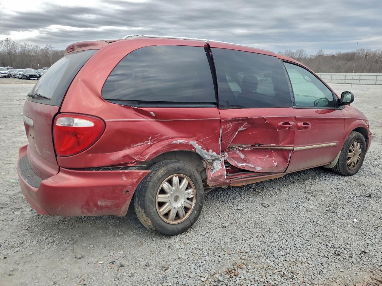 2007 CHRYSLER TOWN & COUNTRY TOURING photo 3
