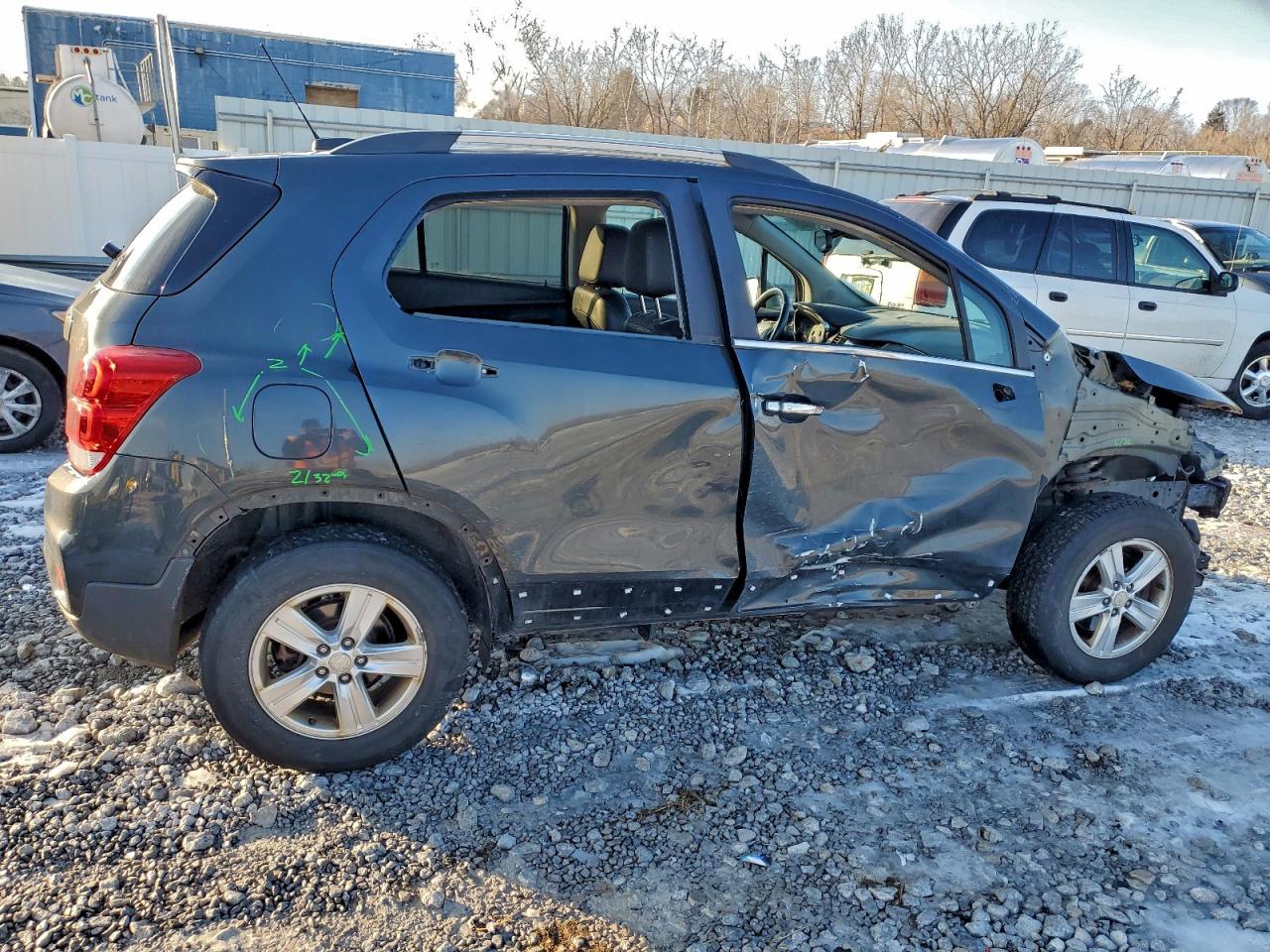 2017 CHEVROLET TRAX 1LT photo 3