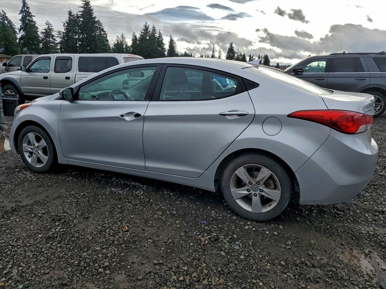 2013 HYUNDAI ELANTRA GLS photo 2