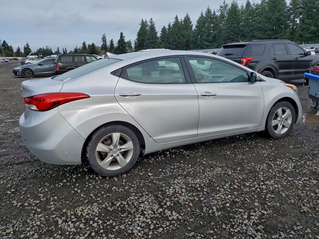 2013 HYUNDAI ELANTRA GLS photo 3