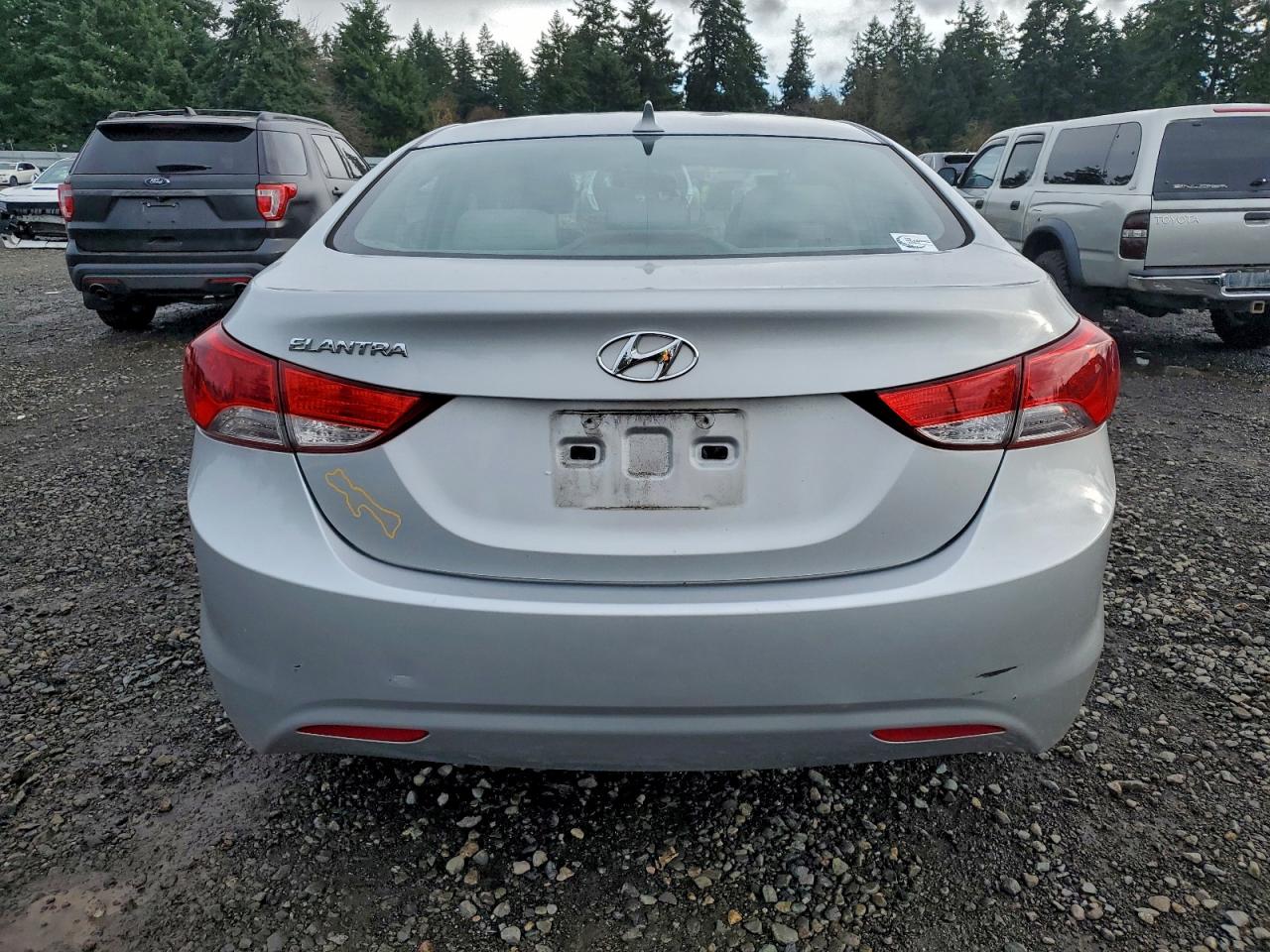 2013 HYUNDAI ELANTRA GLS photo 6