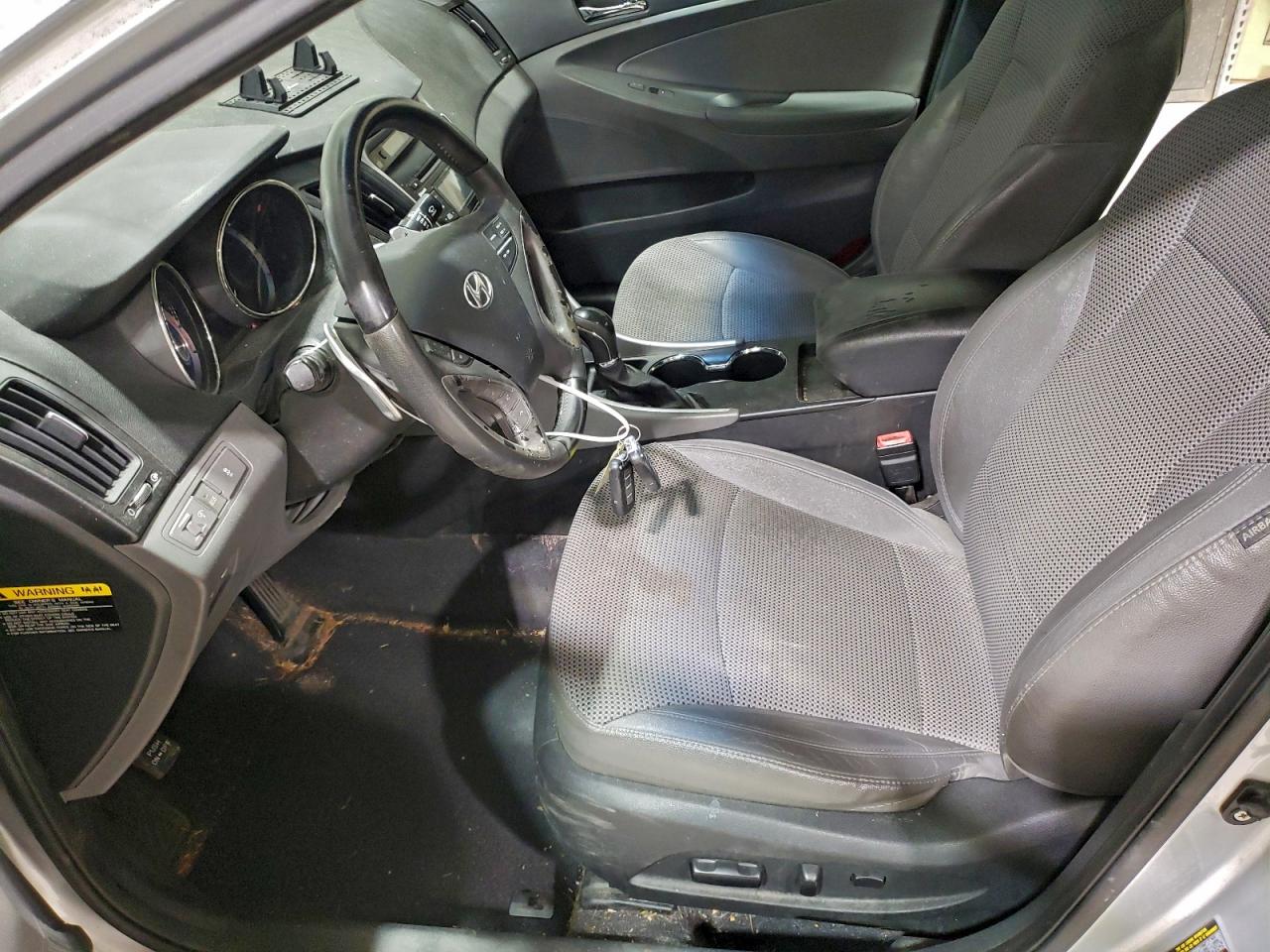 2012 HYUNDAI SONATA SE photo 7