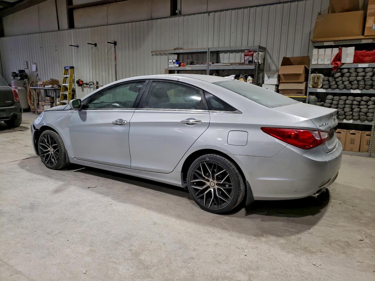 2012 HYUNDAI SONATA SE photo 2