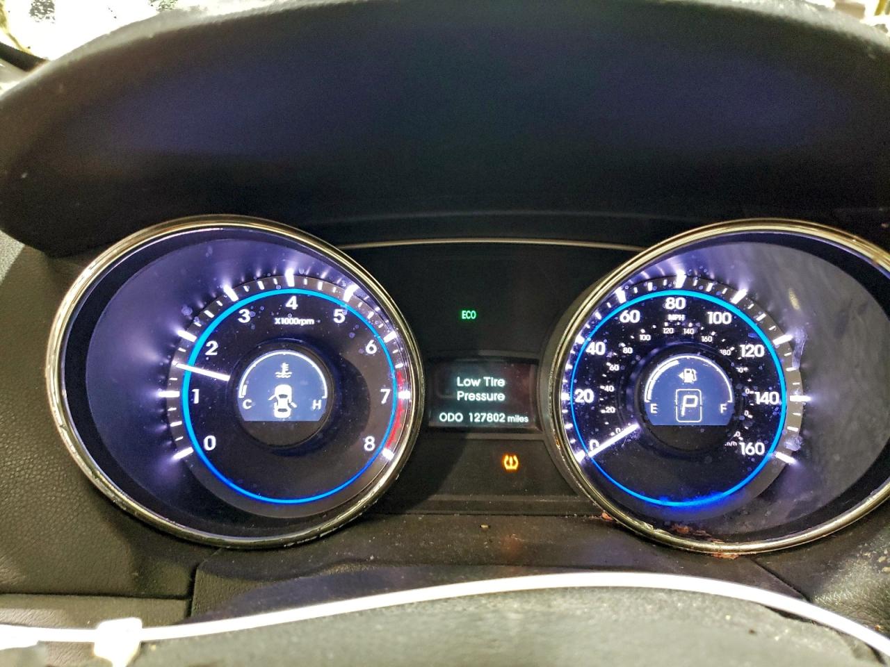 2012 HYUNDAI SONATA SE photo 9