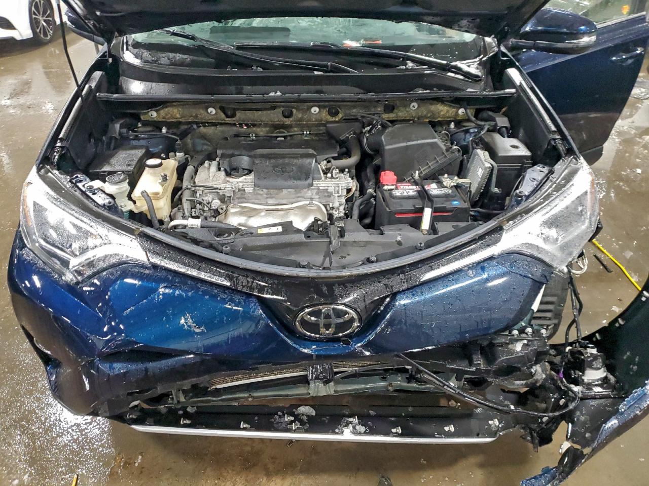 2018 TOYOTA RAV4 ADVENTURE photo 11