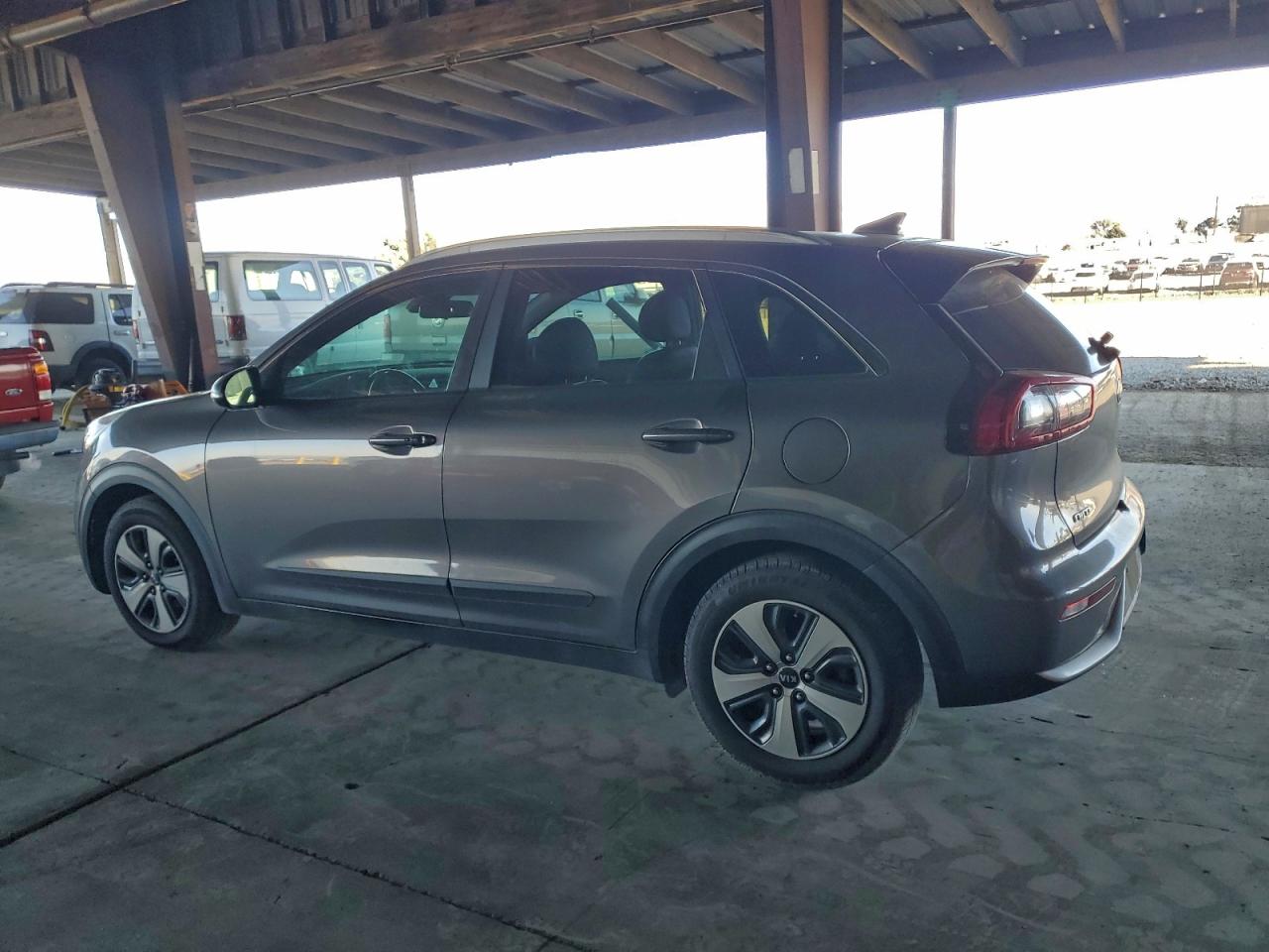 2017 KIA NIRO EX photo 2