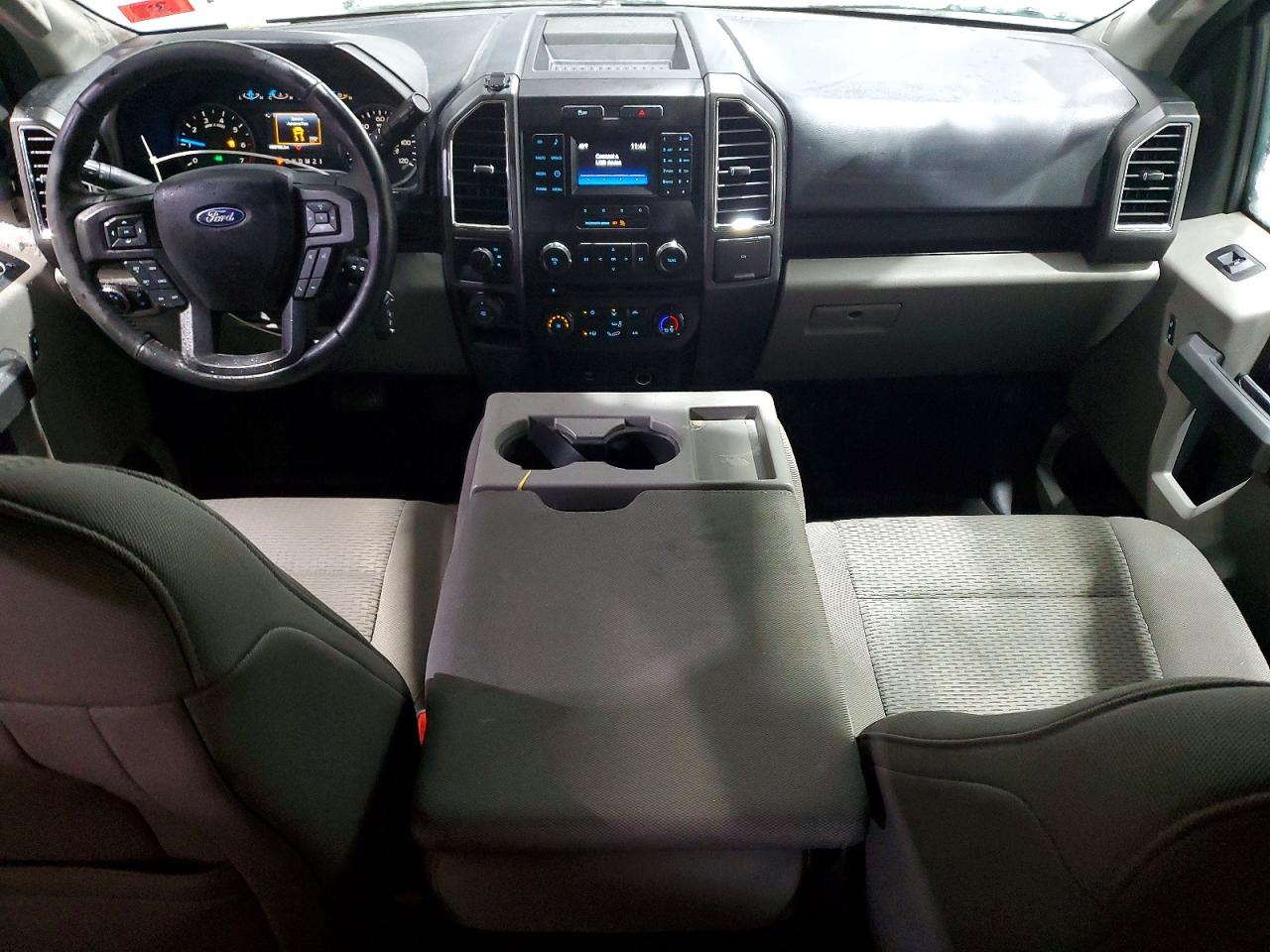 2017 FORD F150 SUPERCREW photo 8