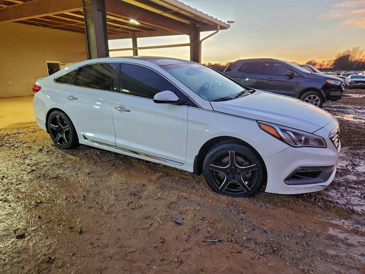 2015 HYUNDAI SONATA SPORT photo 4