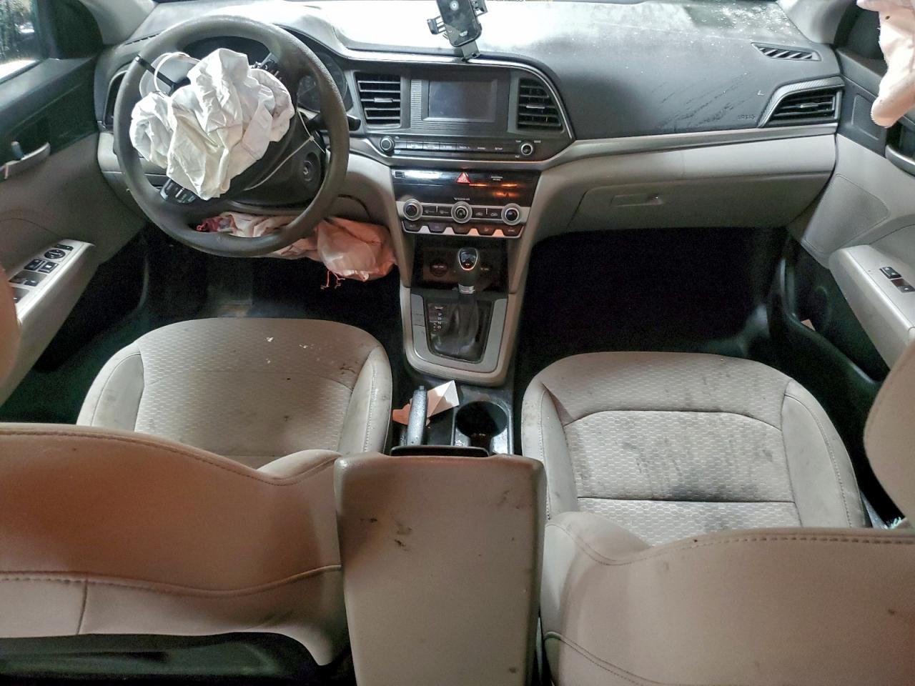 2020 HYUNDAI ELANTRA SE photo 8