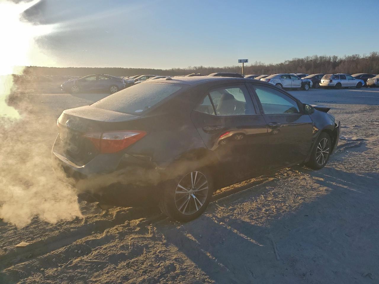 2018 TOYOTA COROLLA L photo 3