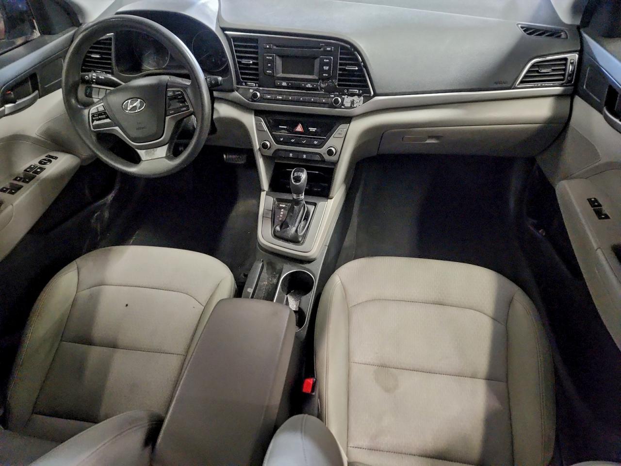 2017 HYUNDAI ELANTRA SE photo 8