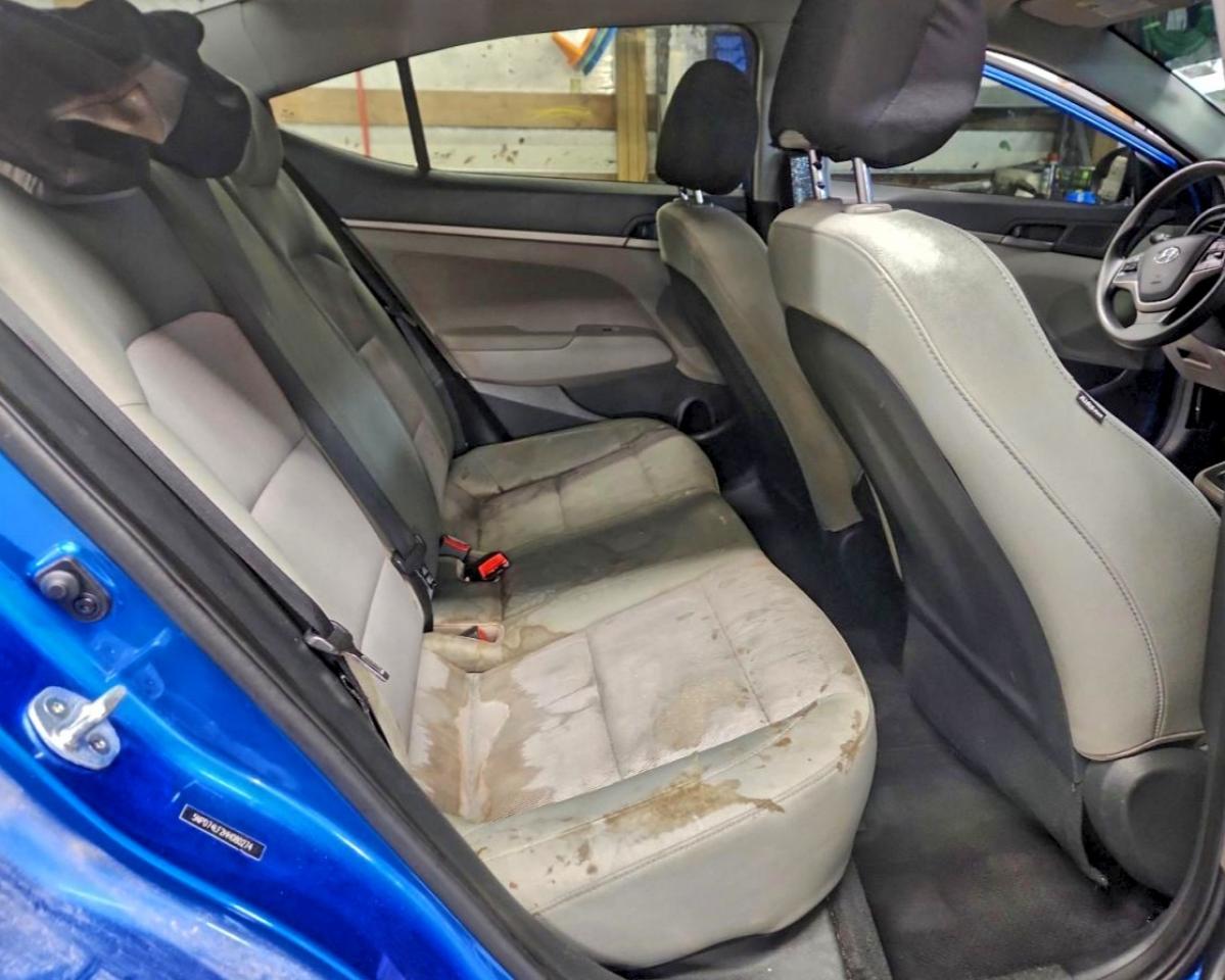 2017 HYUNDAI ELANTRA SE photo 10