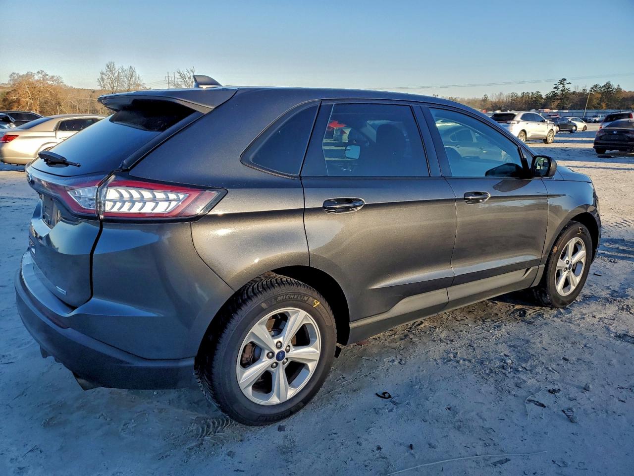 2018 FORD EDGE SE photo 3