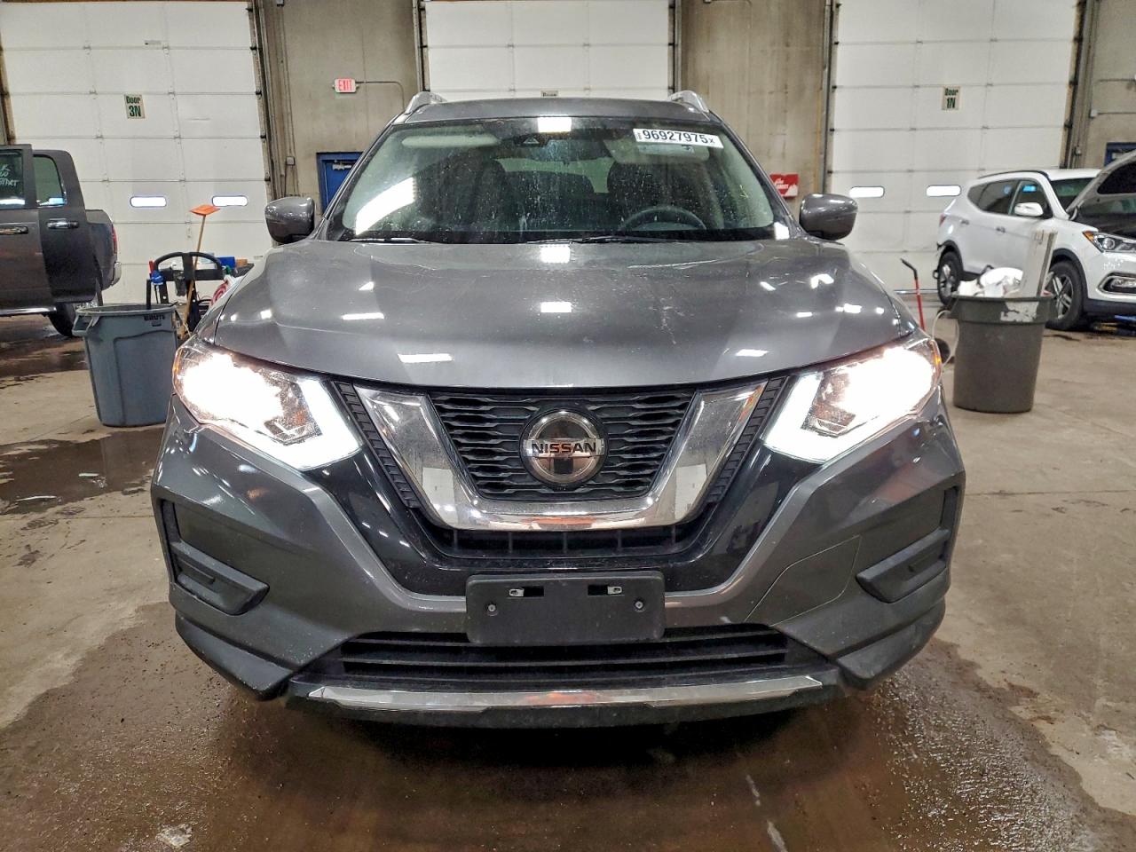 2019 NISSAN ROGUE S photo 5