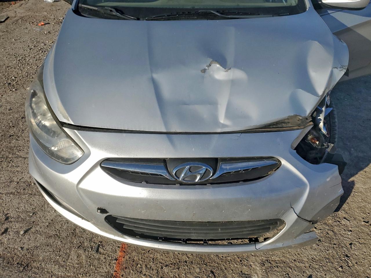 2012 HYUNDAI ACCENT GLS photo 11