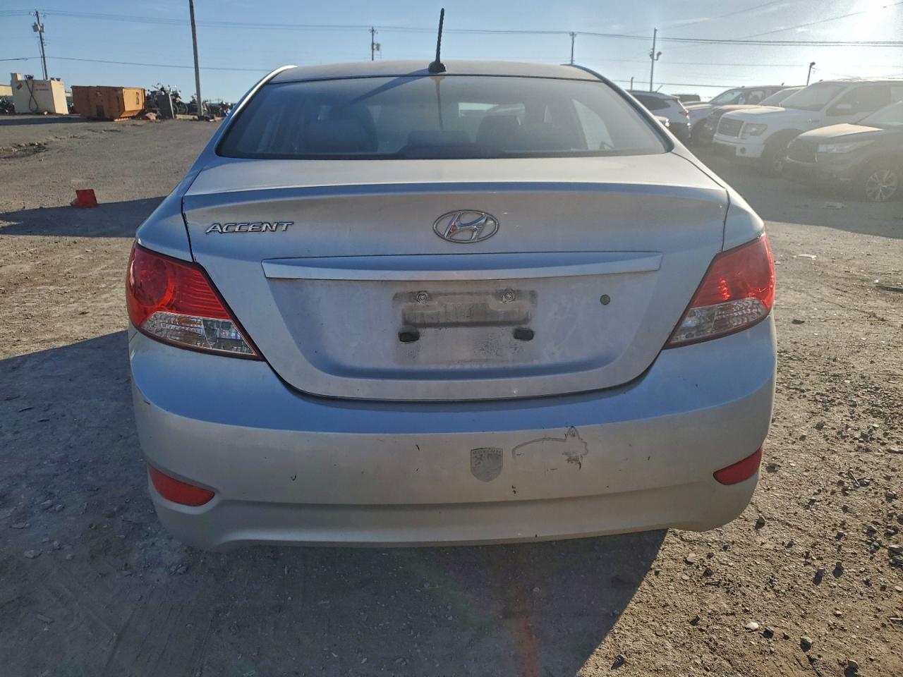 2012 HYUNDAI ACCENT GLS photo 6