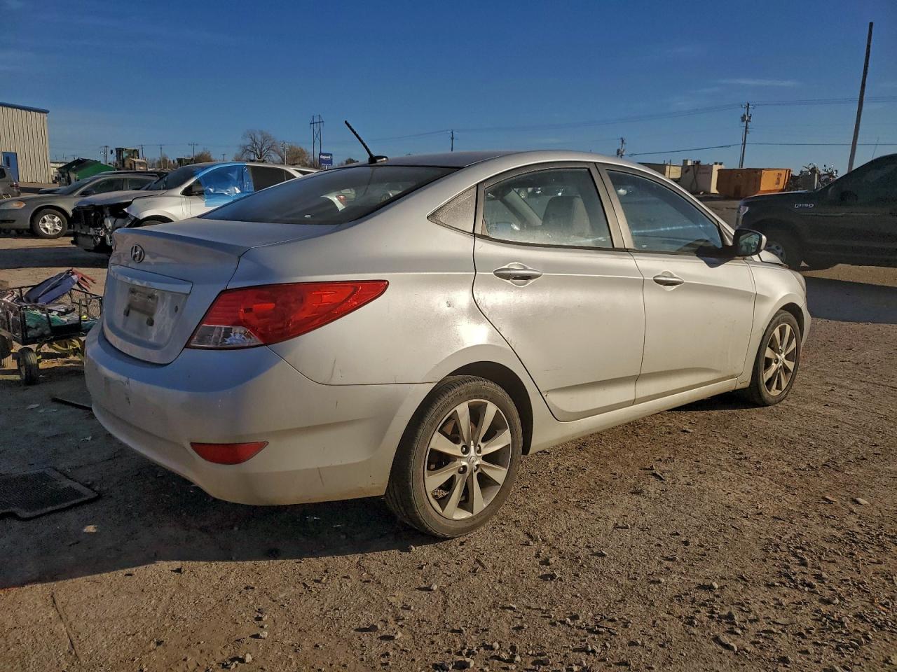 2012 HYUNDAI ACCENT GLS photo 3