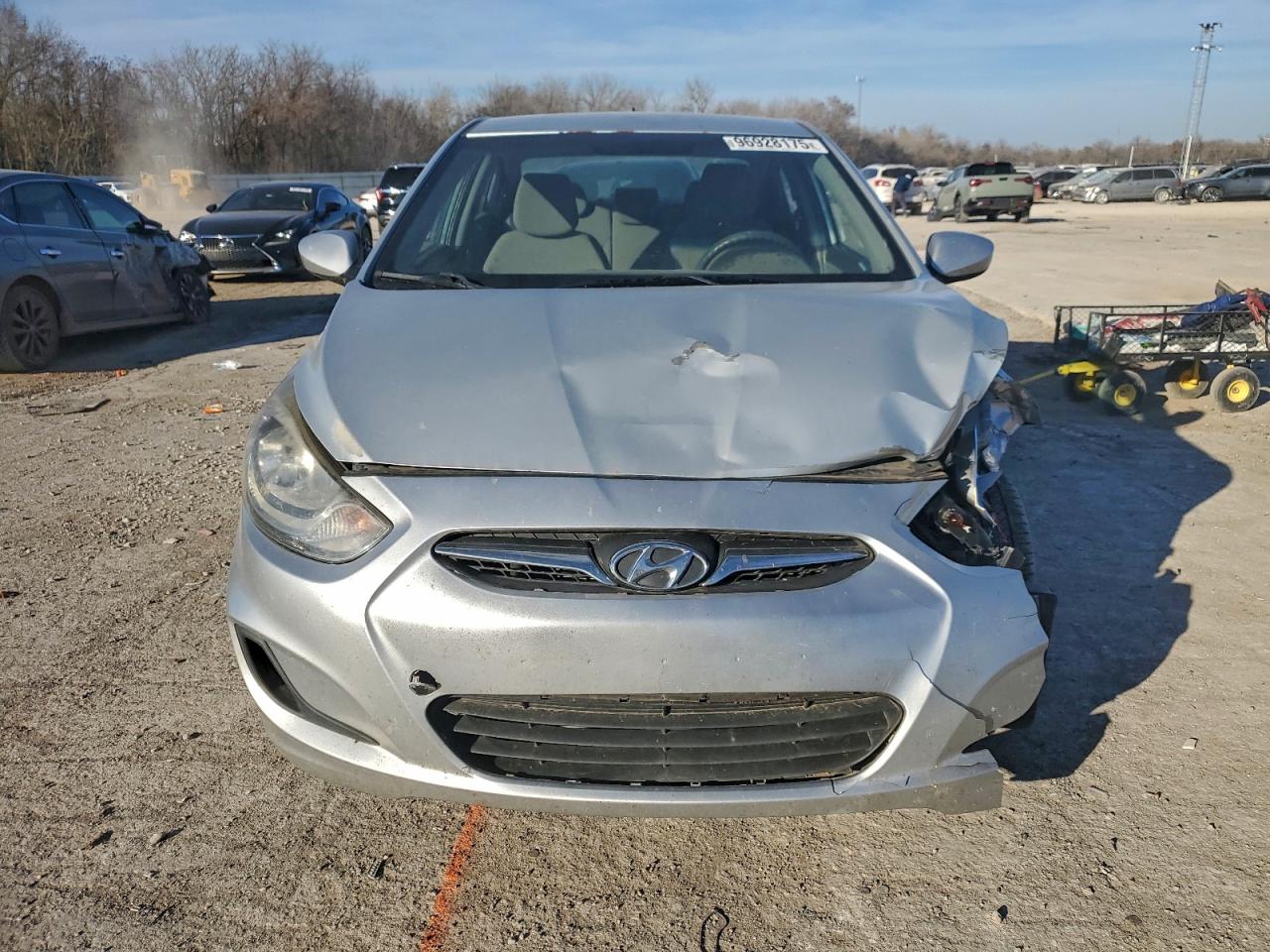 2012 HYUNDAI ACCENT GLS photo 5