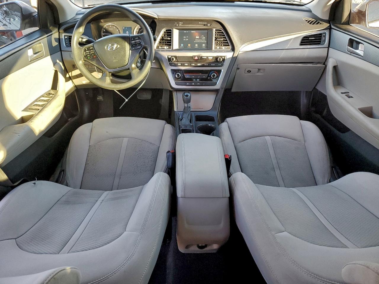 2017 HYUNDAI SONATA SE photo 8
