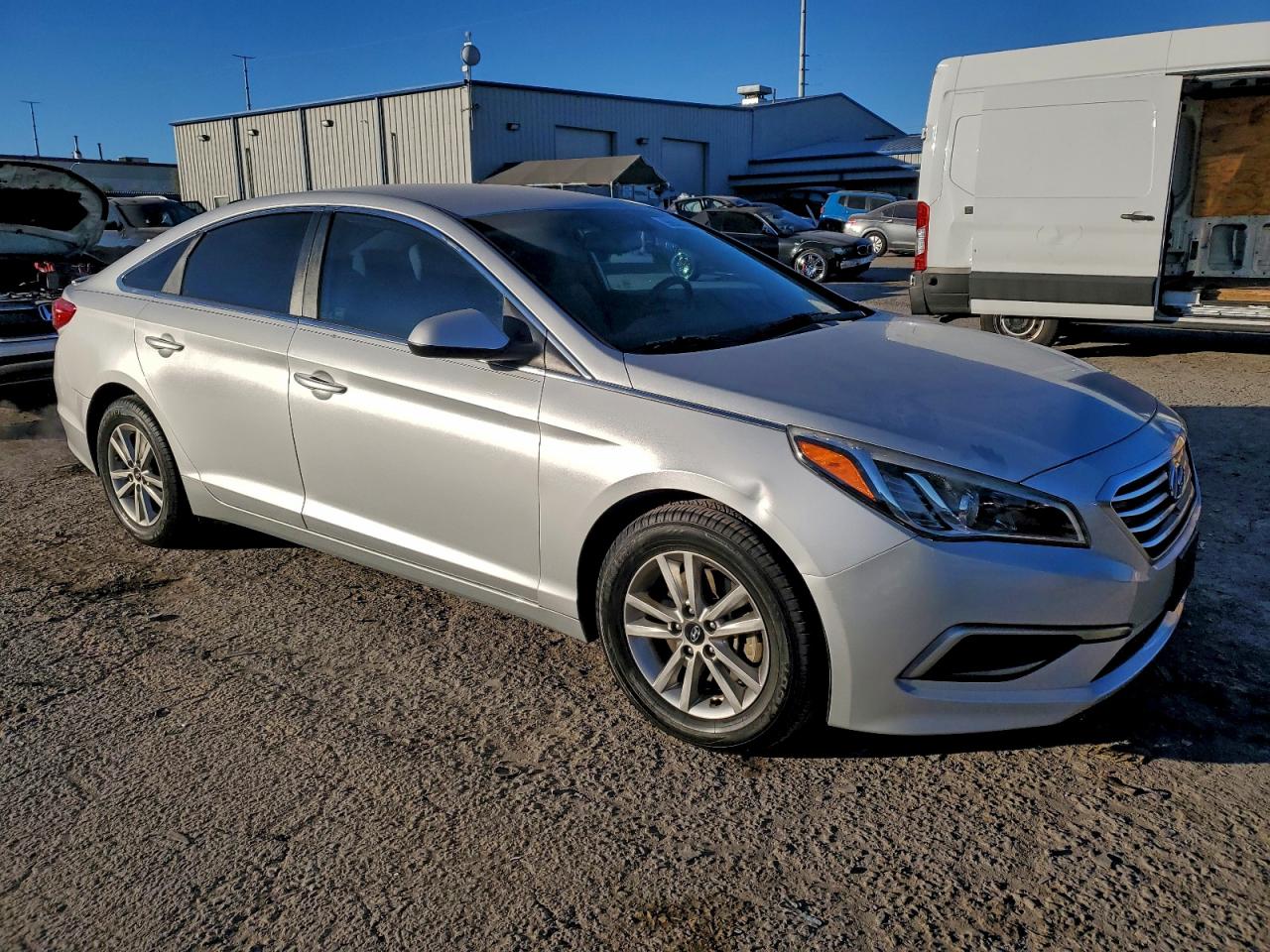 2017 HYUNDAI SONATA SE photo 4