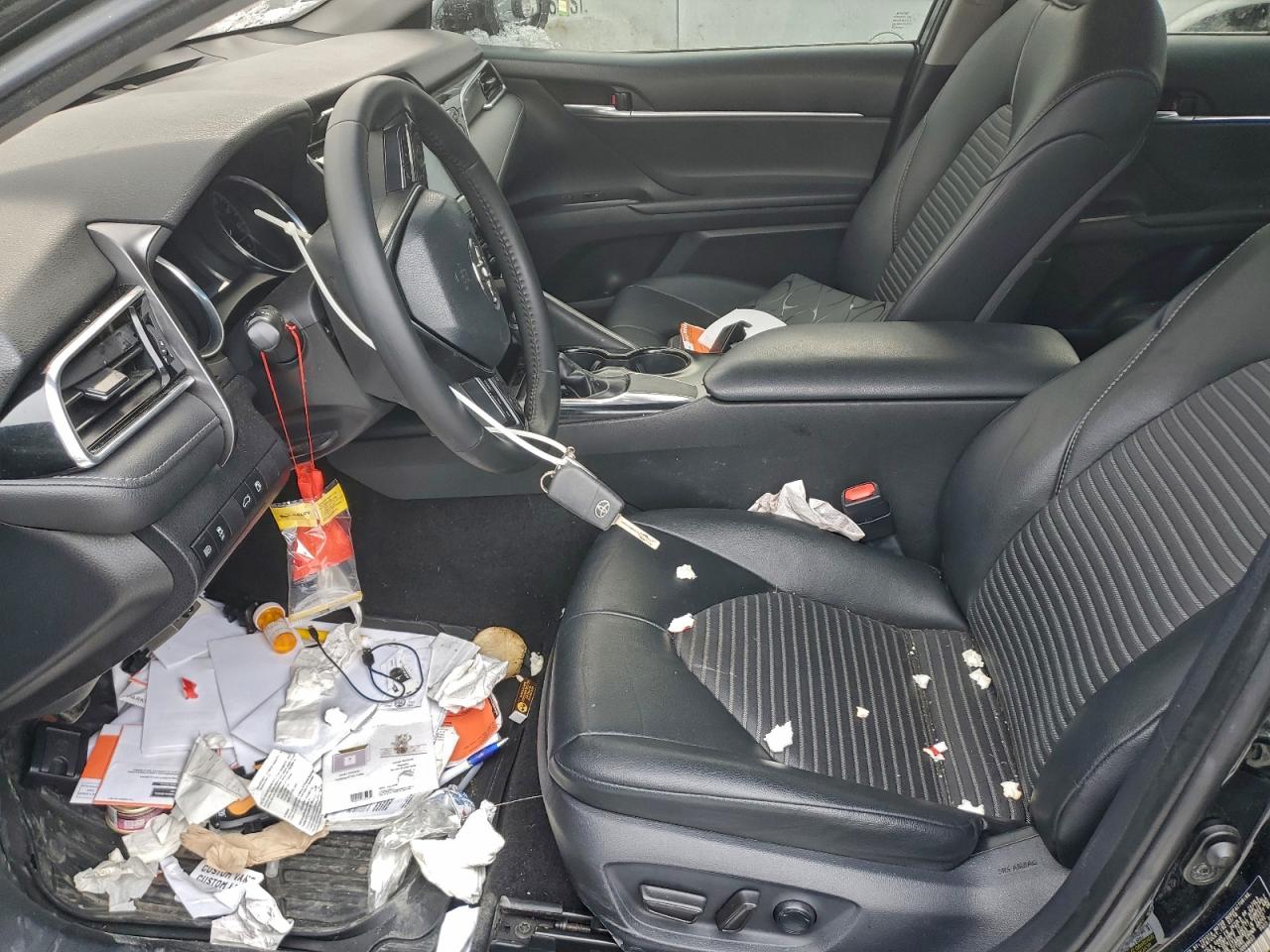 2018 TOYOTA CAMRY SE photo 7