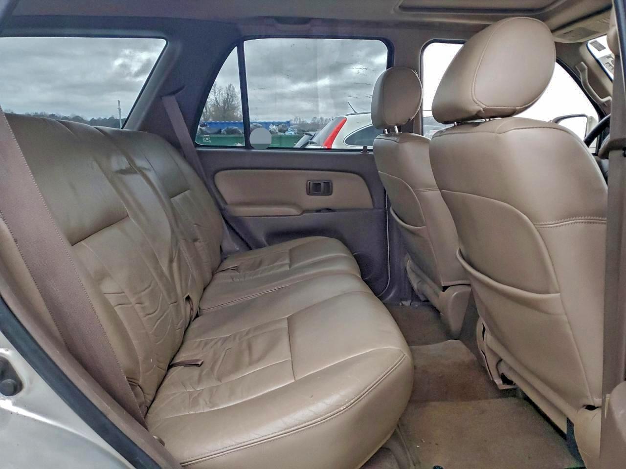 1996 TOYOTA 4RUNNER SR5 photo 10
