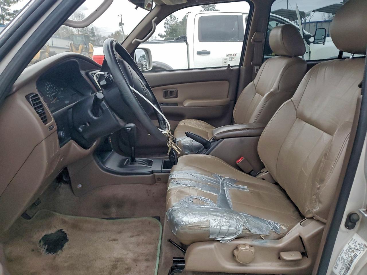 1996 TOYOTA 4RUNNER SR5 photo 7