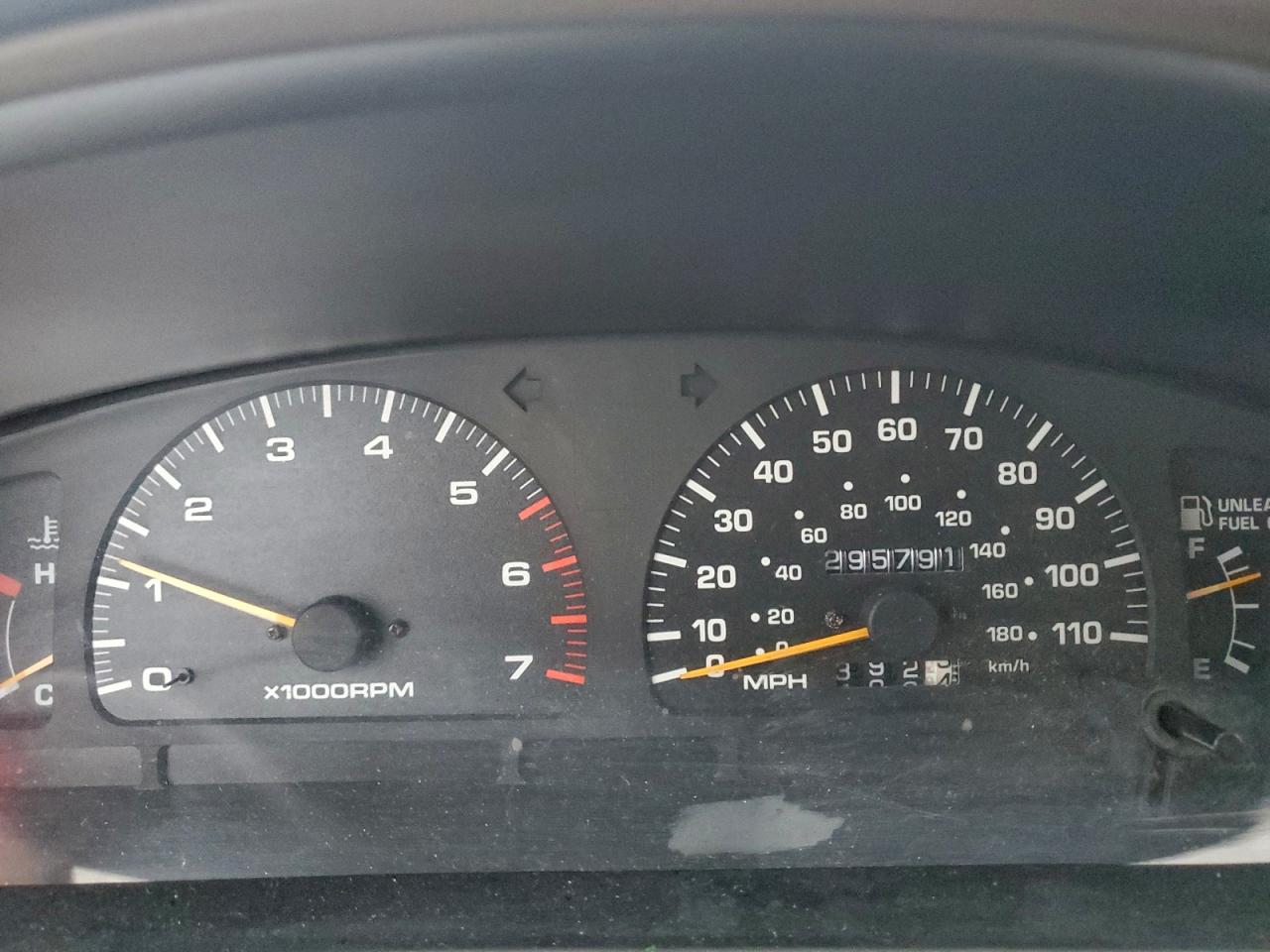 1996 TOYOTA 4RUNNER SR5 photo 9