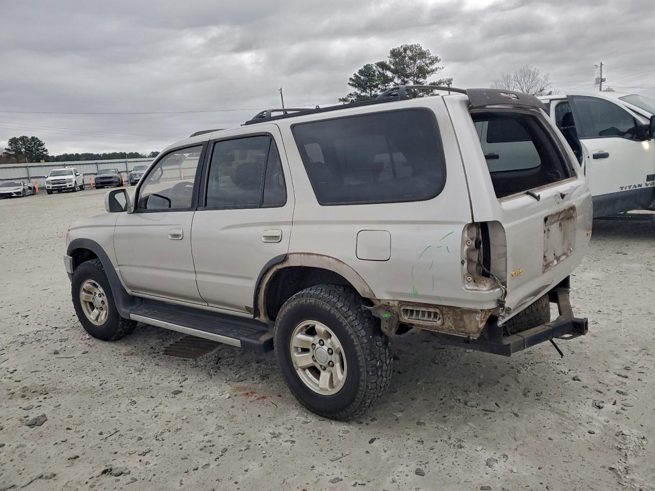 1996 TOYOTA 4RUNNER SR5 photo 2