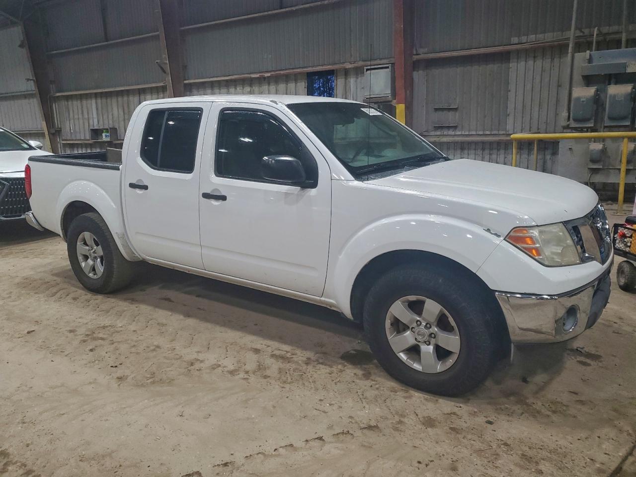 2010 NISSAN FRONTIER CREW CAB SE photo 4