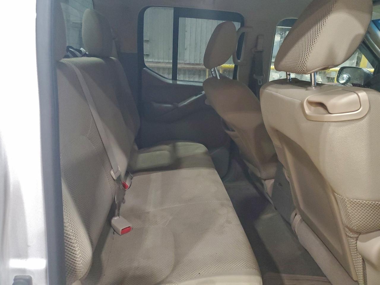 2010 NISSAN FRONTIER CREW CAB SE photo 10