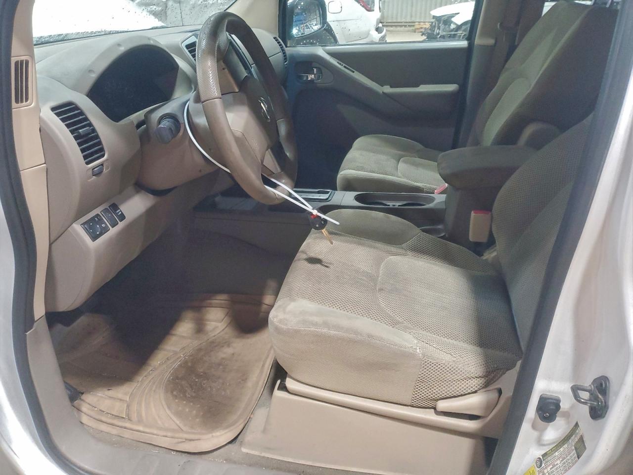 2010 NISSAN FRONTIER CREW CAB SE photo 7
