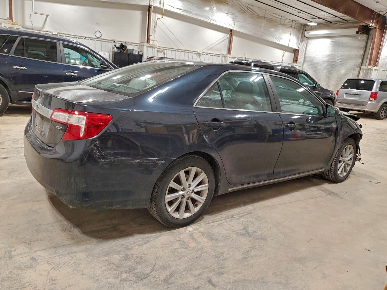 2012 TOYOTA CAMRY BASE photo 3