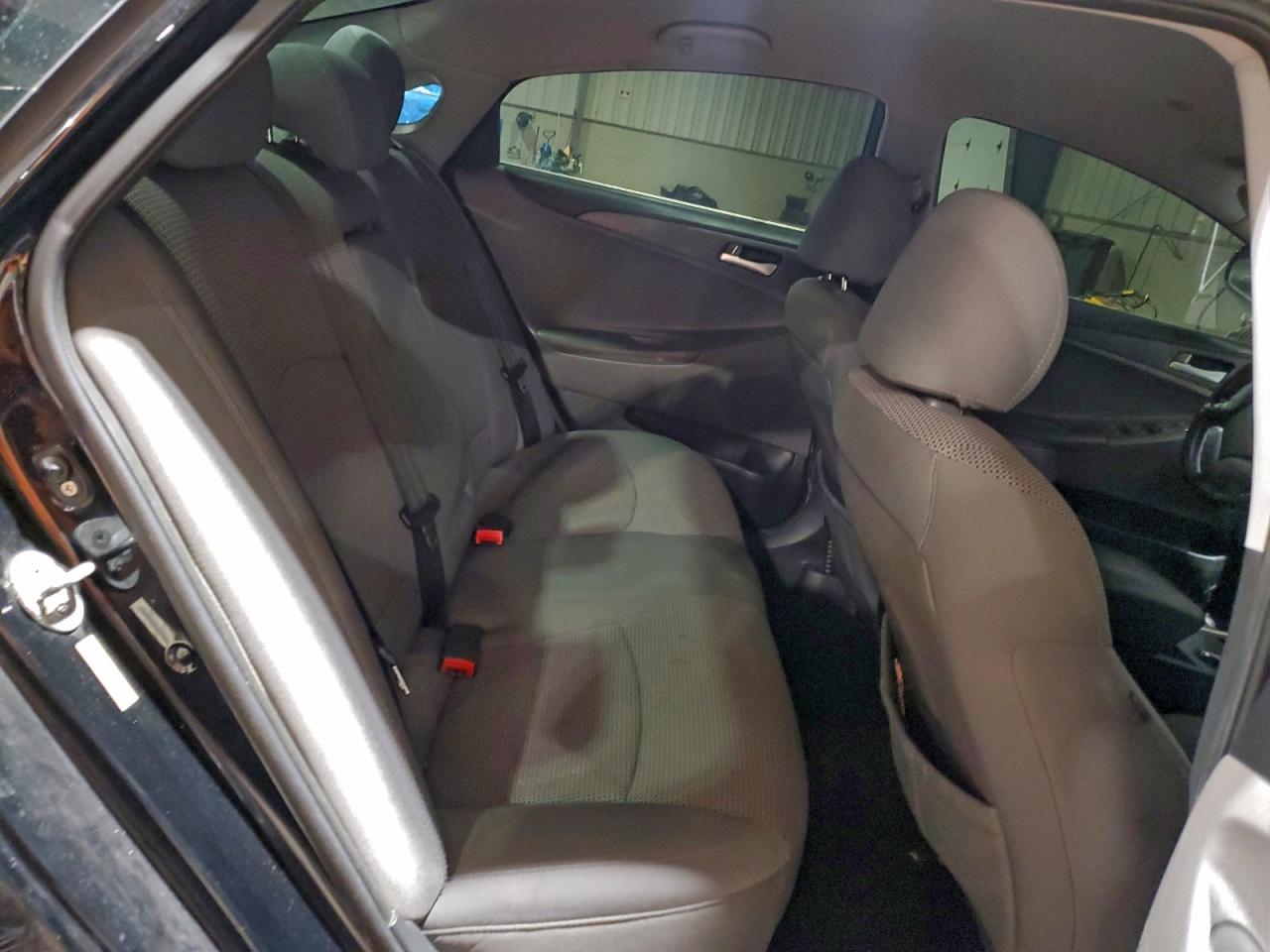 2011 HYUNDAI SONATA GLS photo 10