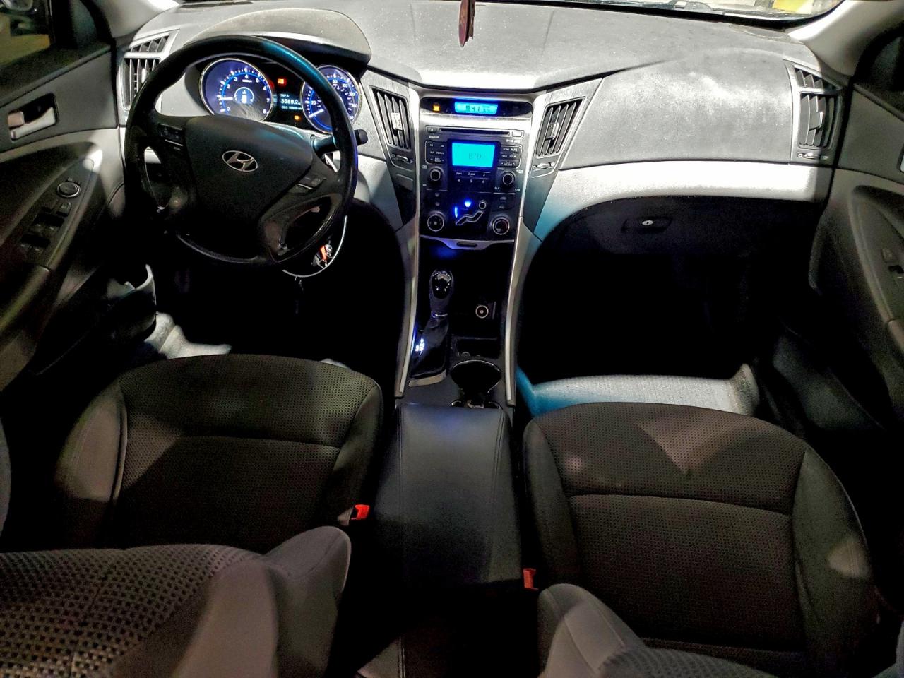 2011 HYUNDAI SONATA GLS photo 8