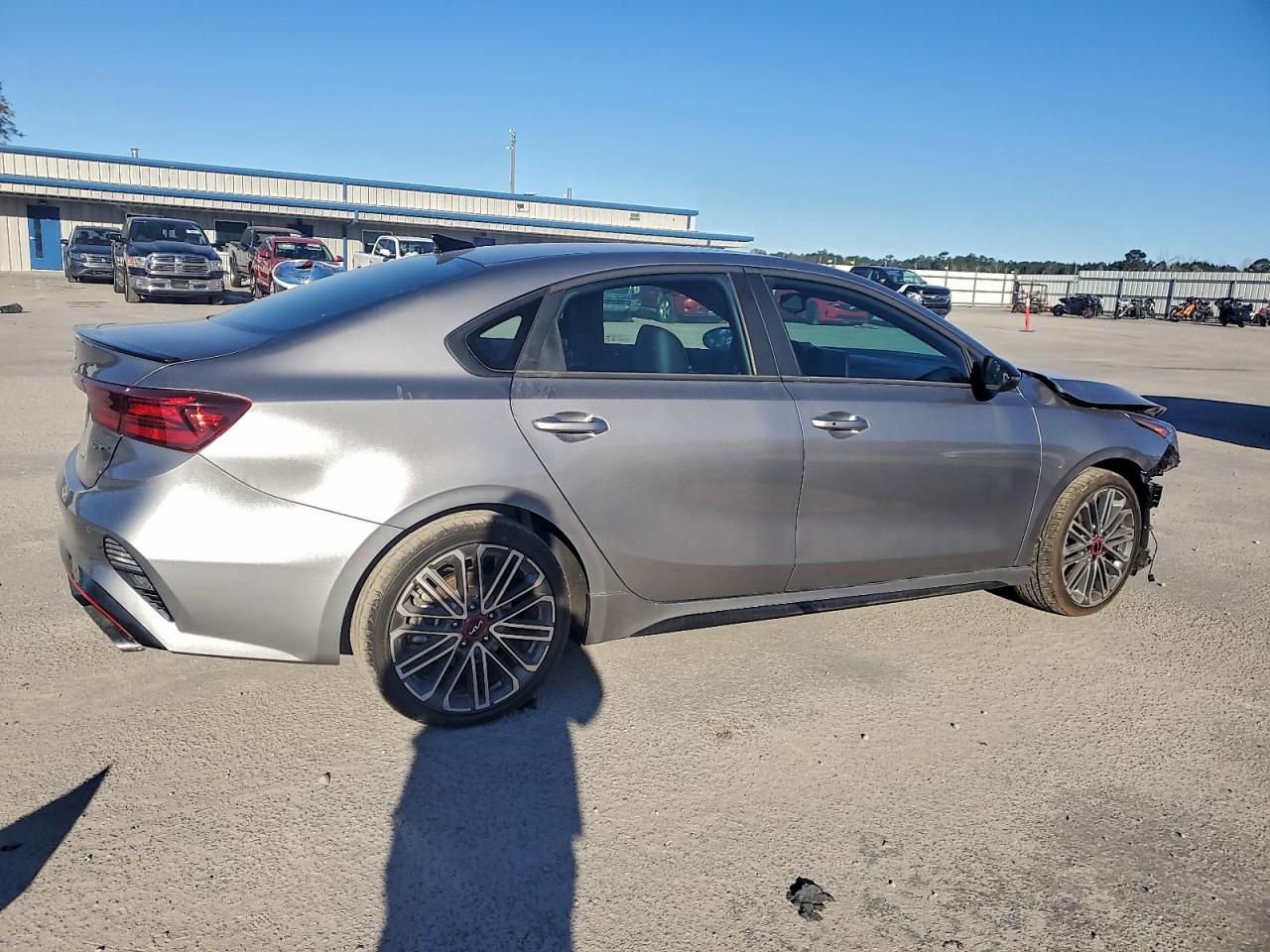 2024 KIA FORTE GT photo 3