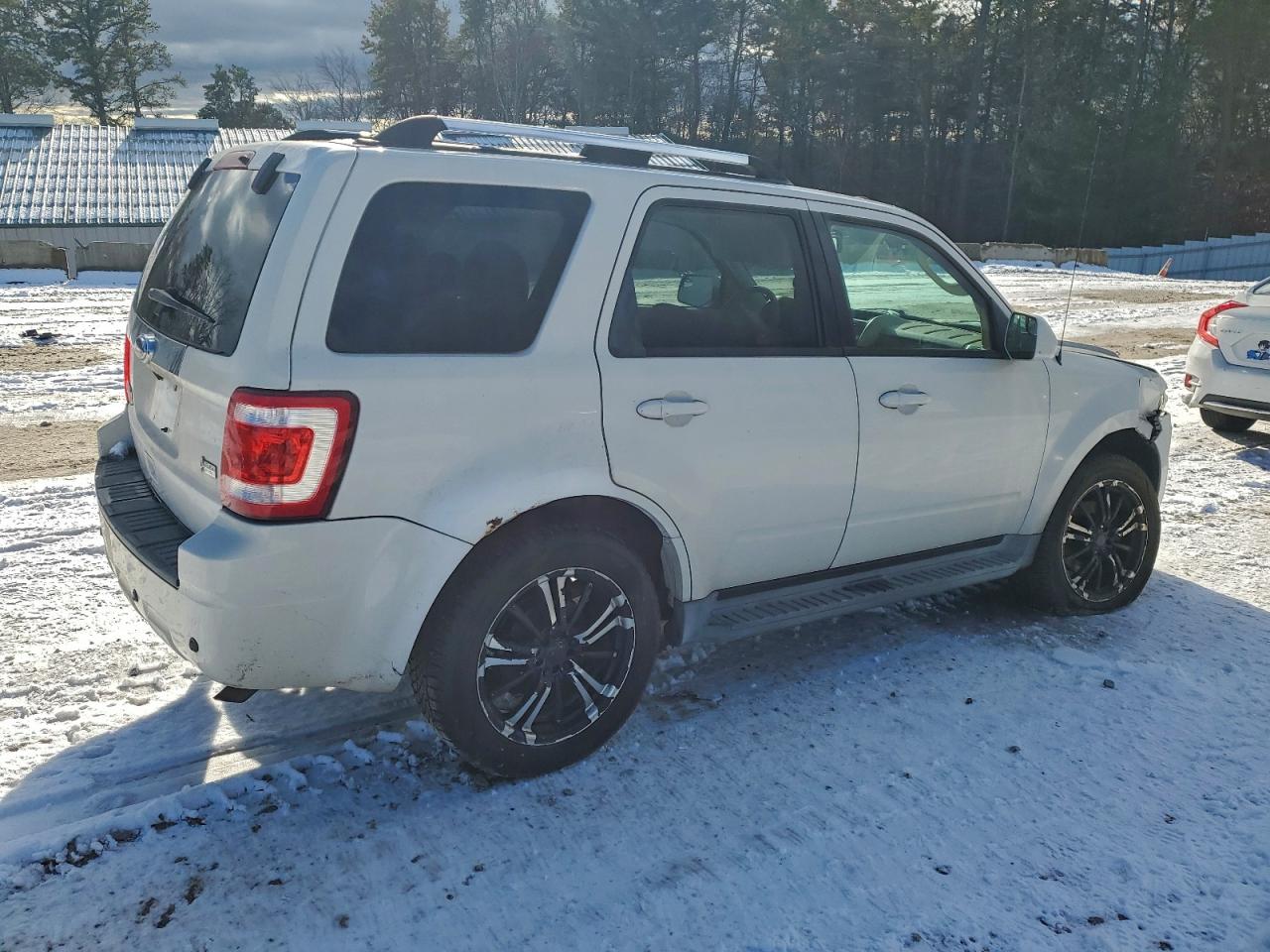 2010 FORD ESCAPE LIMITED photo 3