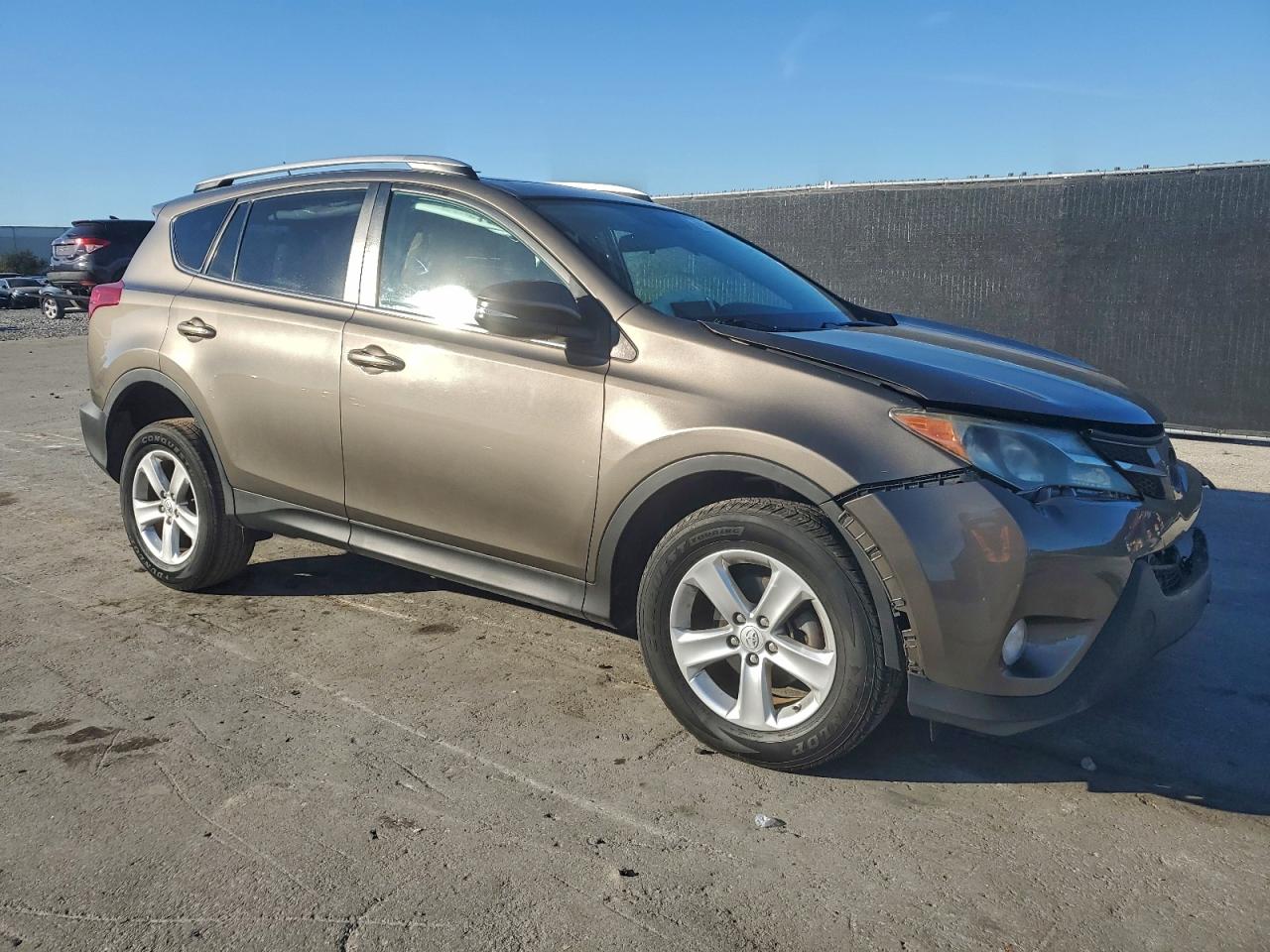 2013 TOYOTA RAV4 XLE photo 10