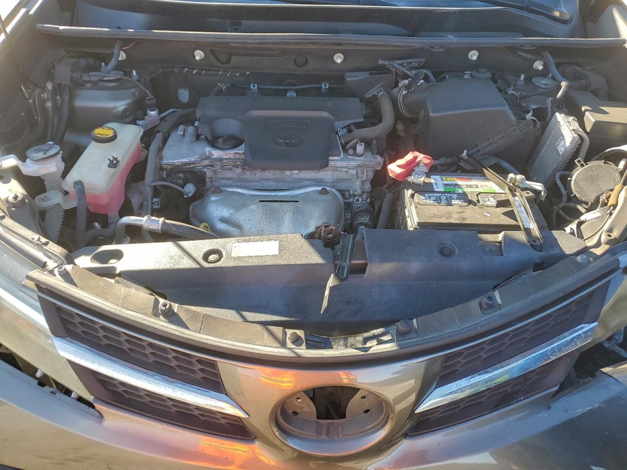2013 TOYOTA RAV4 XLE photo 34