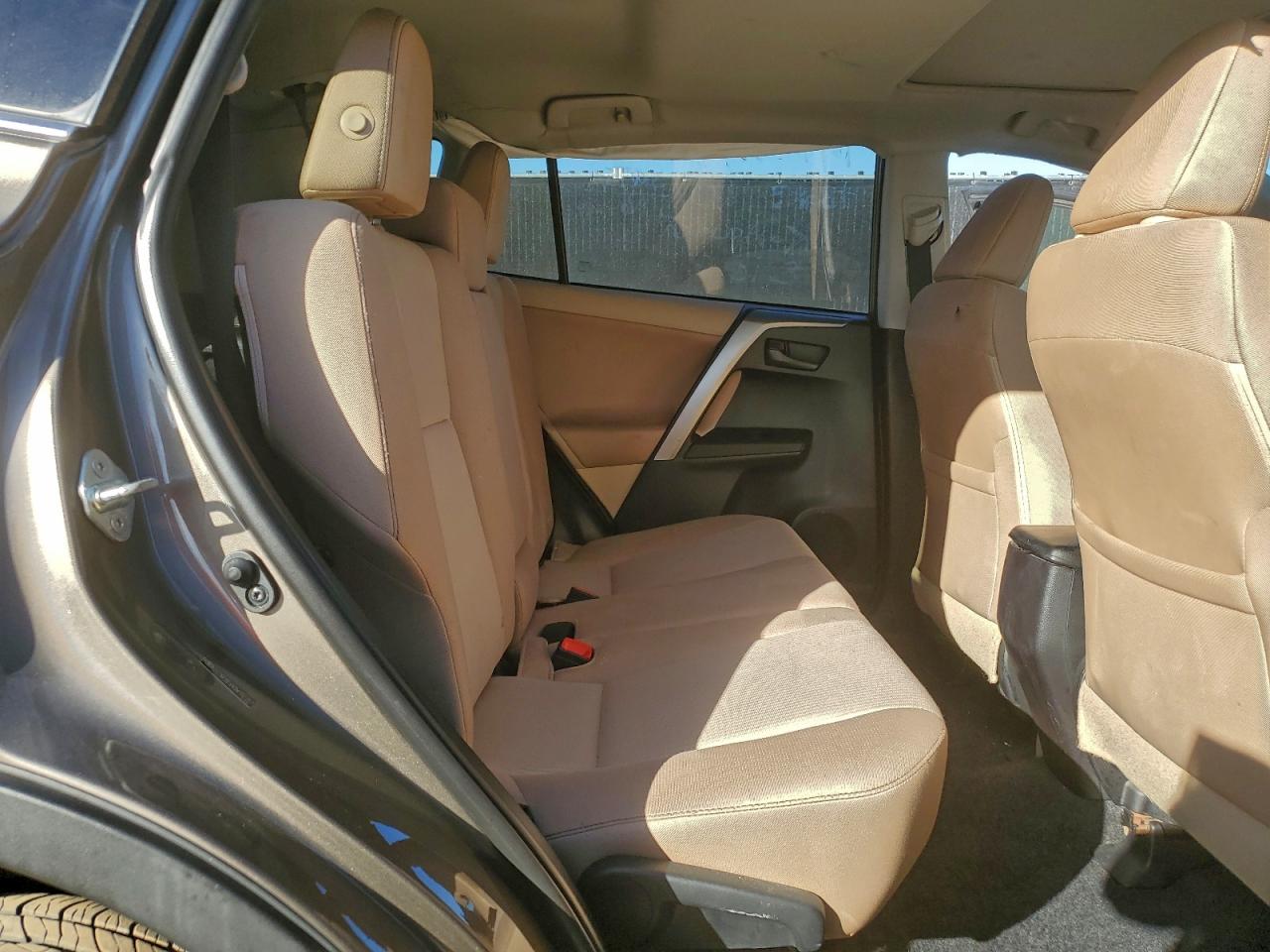 2013 TOYOTA RAV4 XLE photo 31