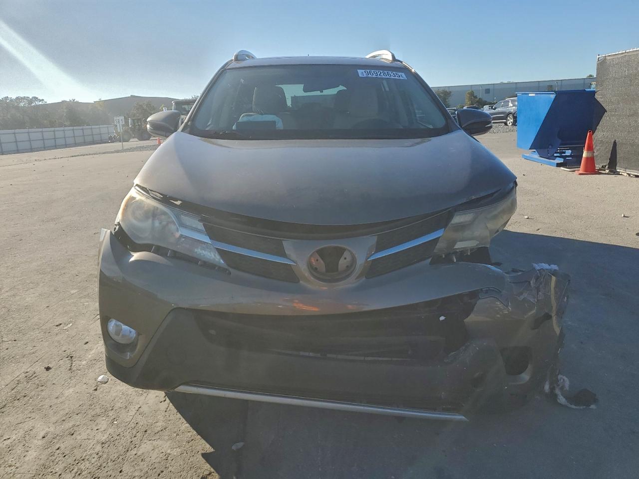 2013 TOYOTA RAV4 XLE photo 13