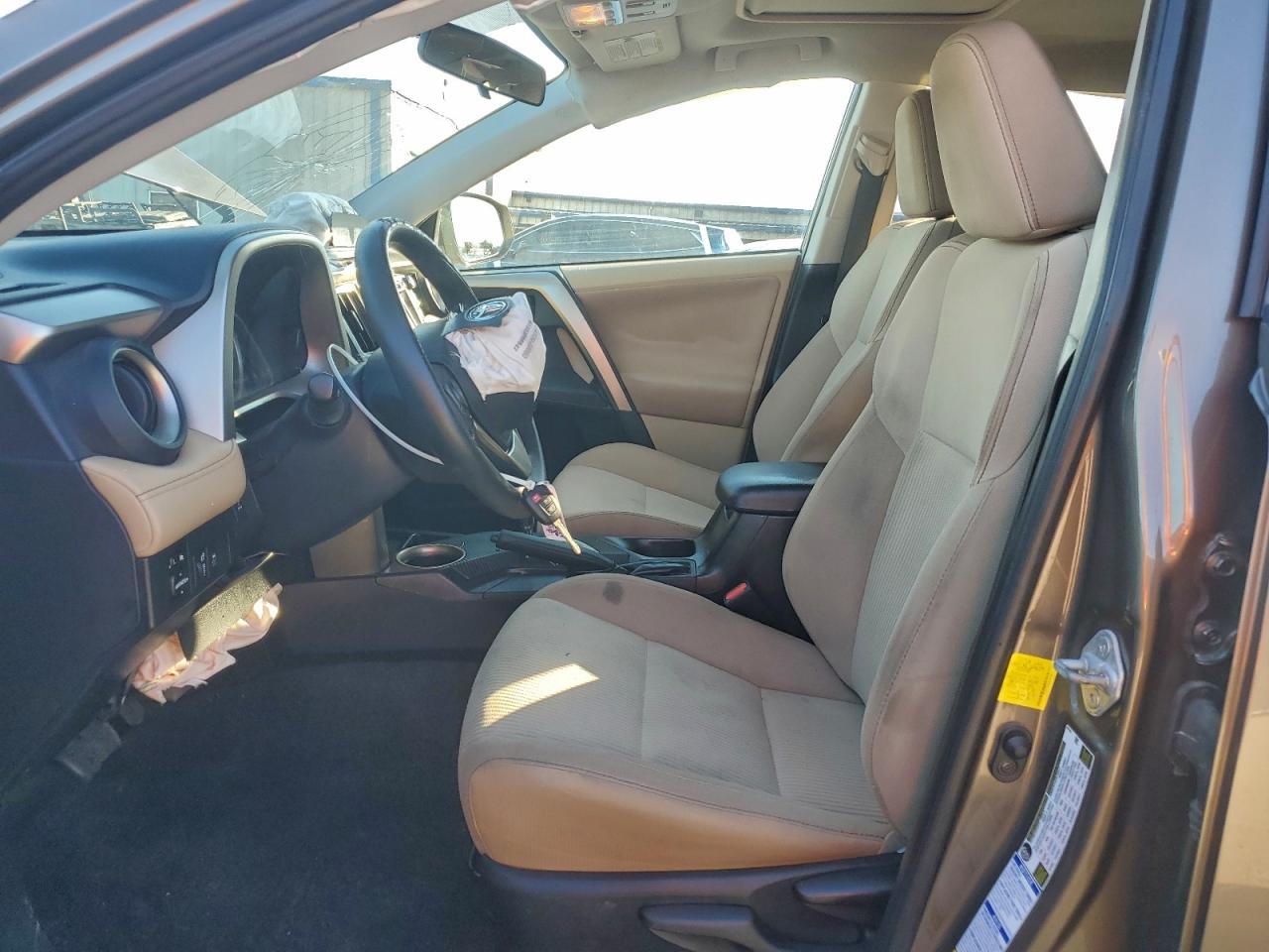 2013 TOYOTA RAV4 XLE photo 19